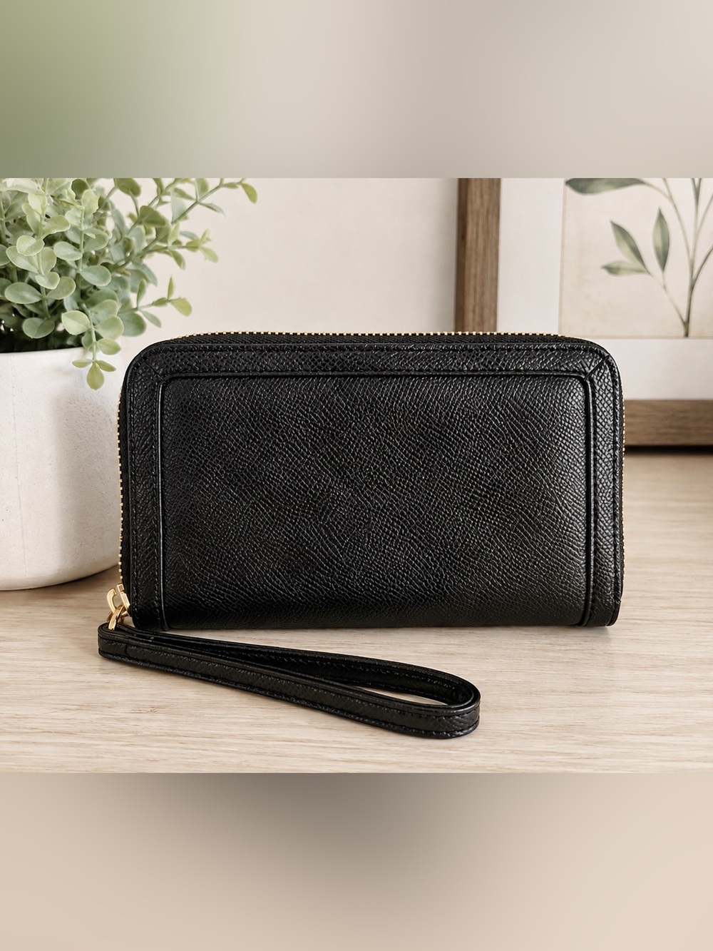 Title: Vera Bradley Black Zip Around Wristlet Wallet